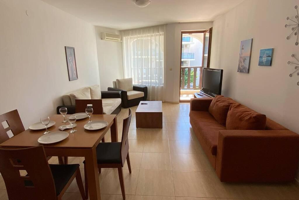 Top Complex Apartment On The Beach Sveti Vlas Buitenkant foto