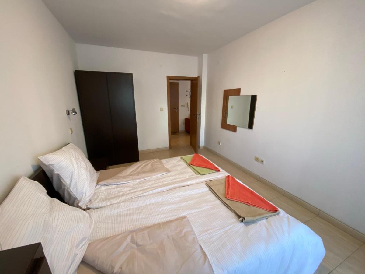 Top Complex Apartment On The Beach Sveti Vlas Buitenkant foto